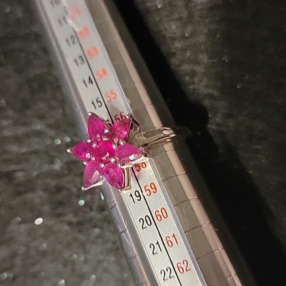 NEW 925 Sterling Silver Ring Pear Ruby 5x3mm Flower Gemstone US Size 8.5 UV - Picture 6 of 9